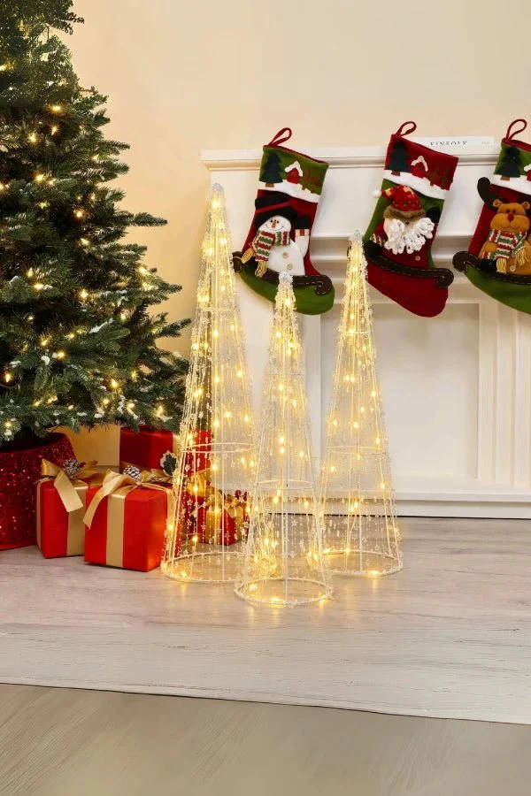 Merry Gold Glitter Cone - Image 4